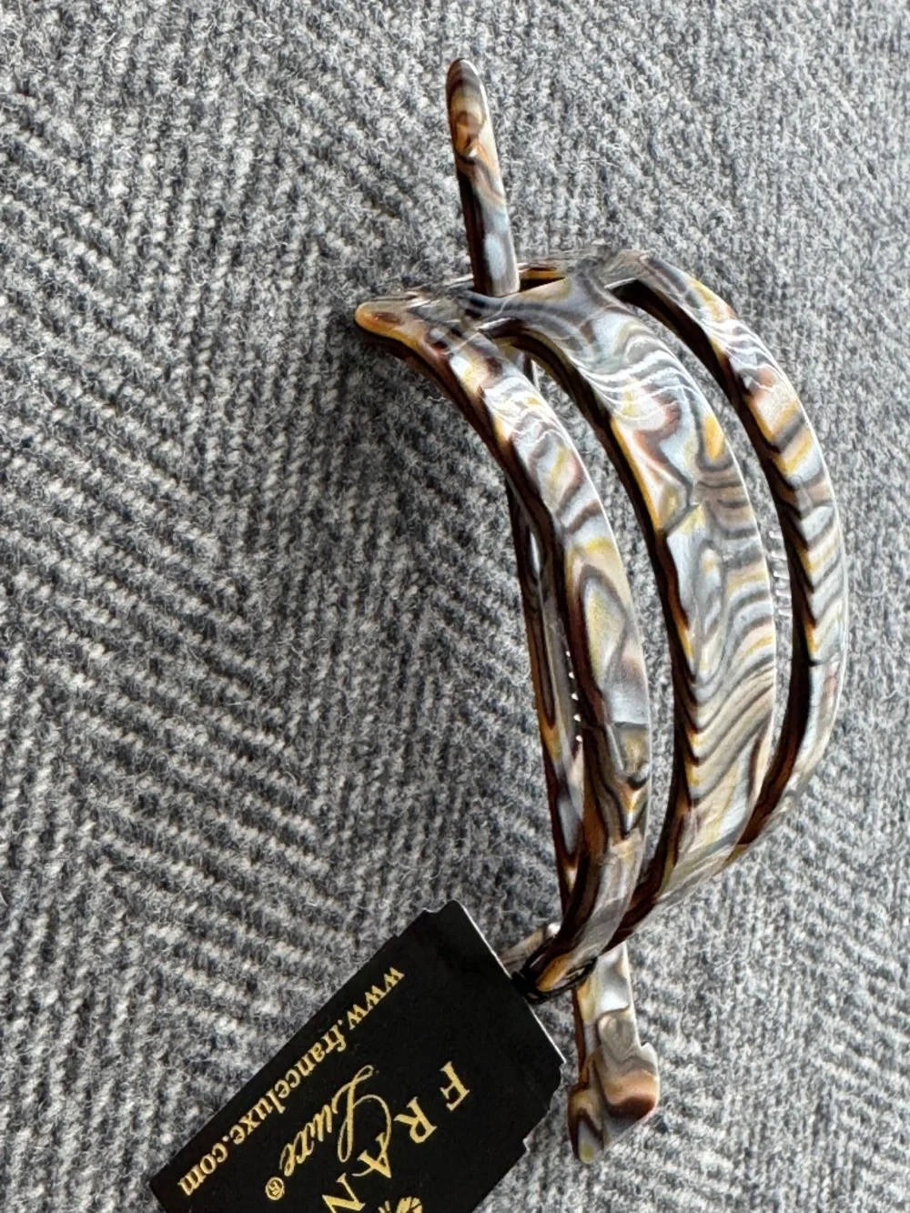 NWT, FRANCE LUXE, CUT OUT SLIDE HAIR ACCESSORY IN ONYX PATTERN